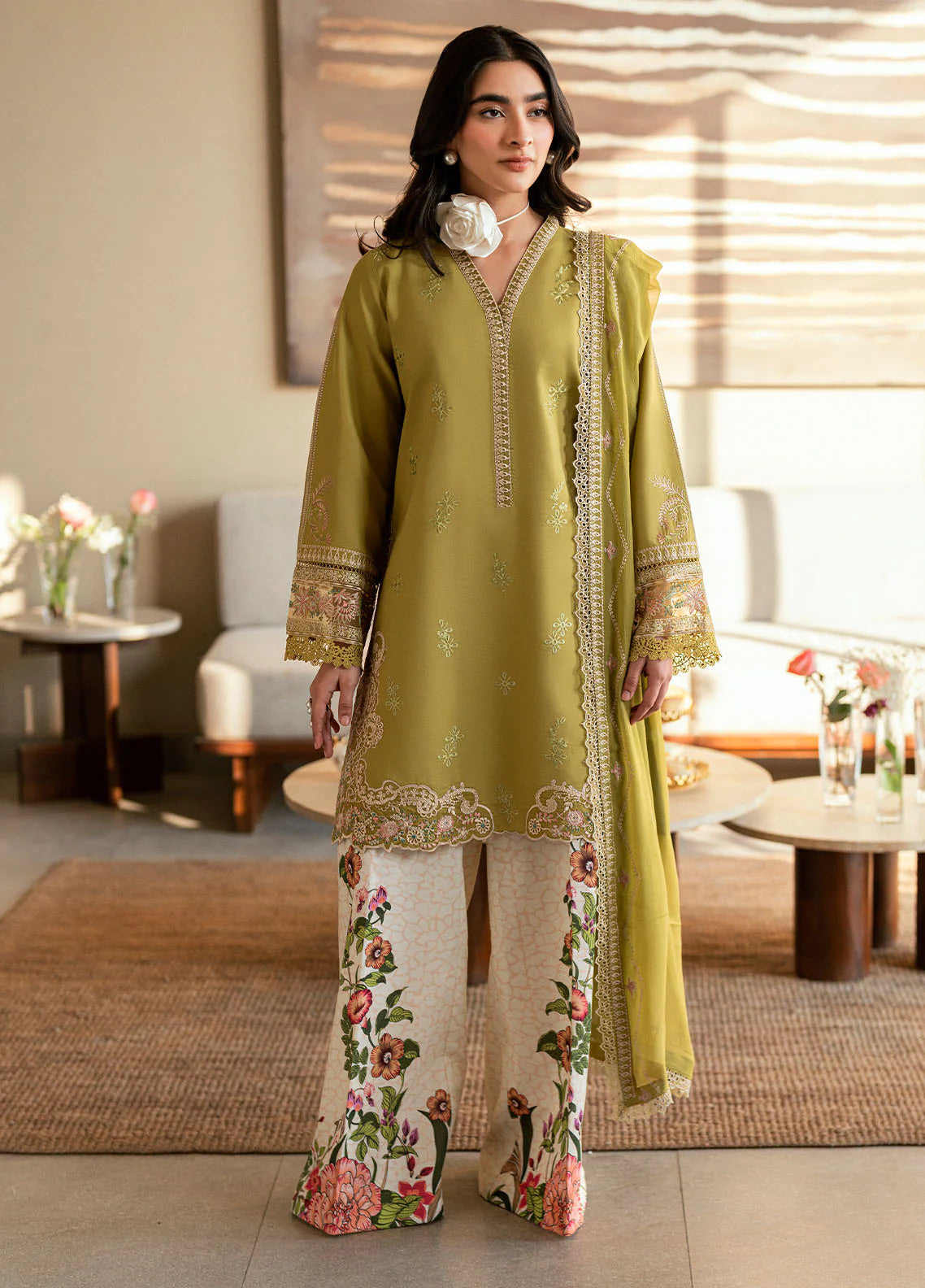 Yaariyan Lawn '25 | CT-20002 NIEVE | 3PC Embroidered Lawn Suit