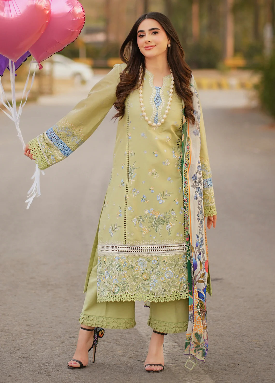 Yaariyan Lawn '25 | CT-20010 MIREA | 3PC Embroidered Lawn Suit