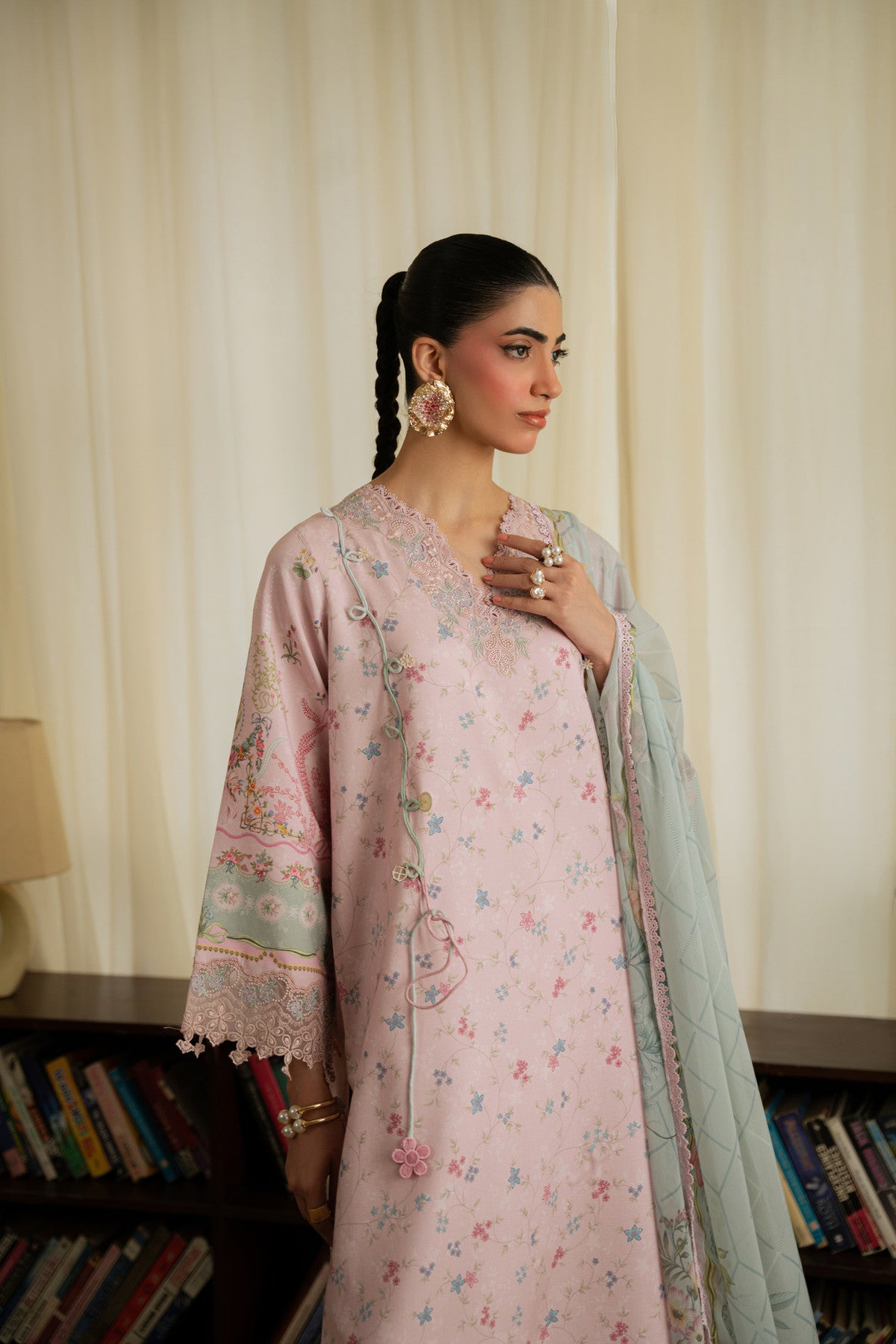 Aabyaan ELODIE AK-07 look 2