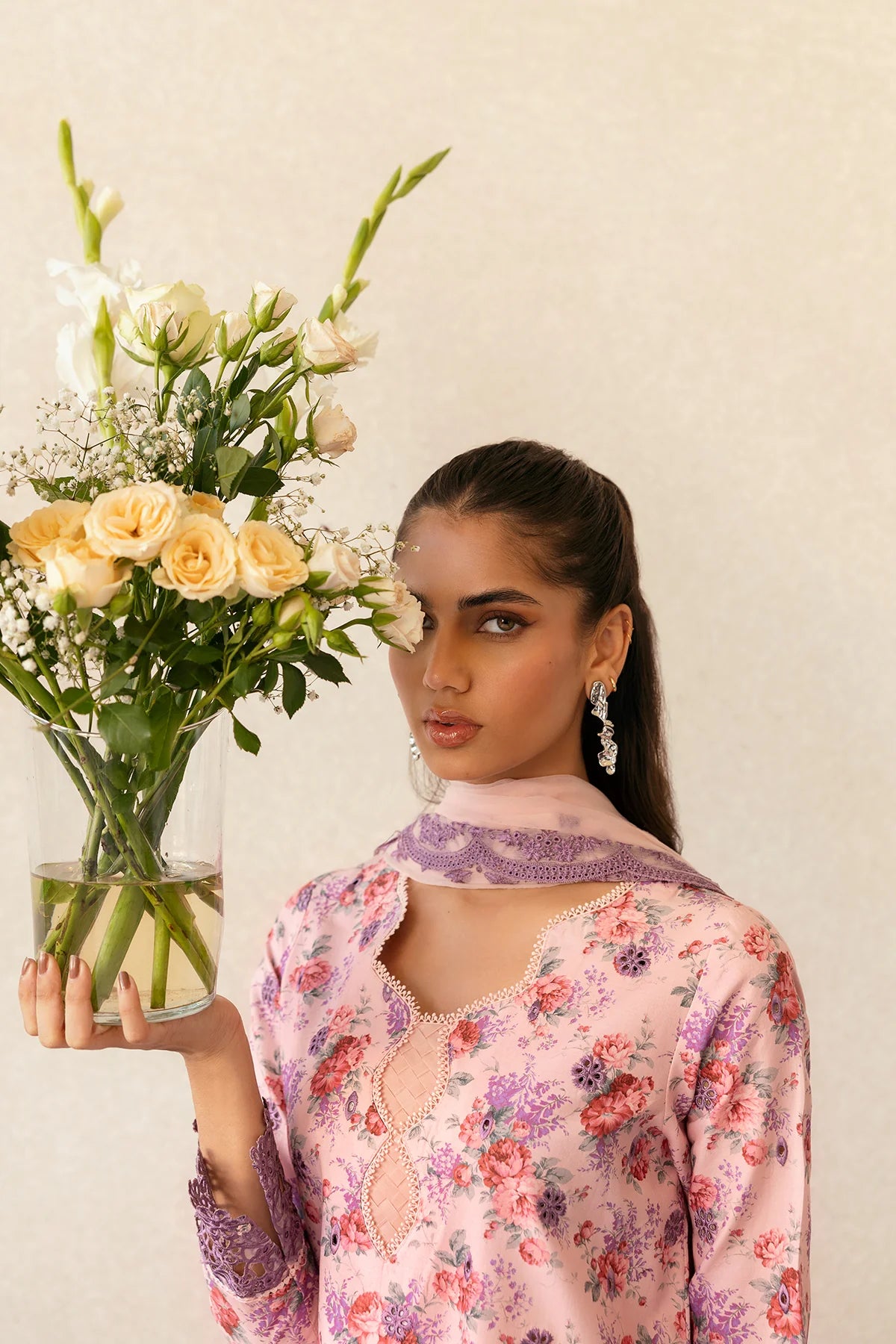 Embroidered Chiffon Dupatta – Afrozeh Day Break Print Kari Collection