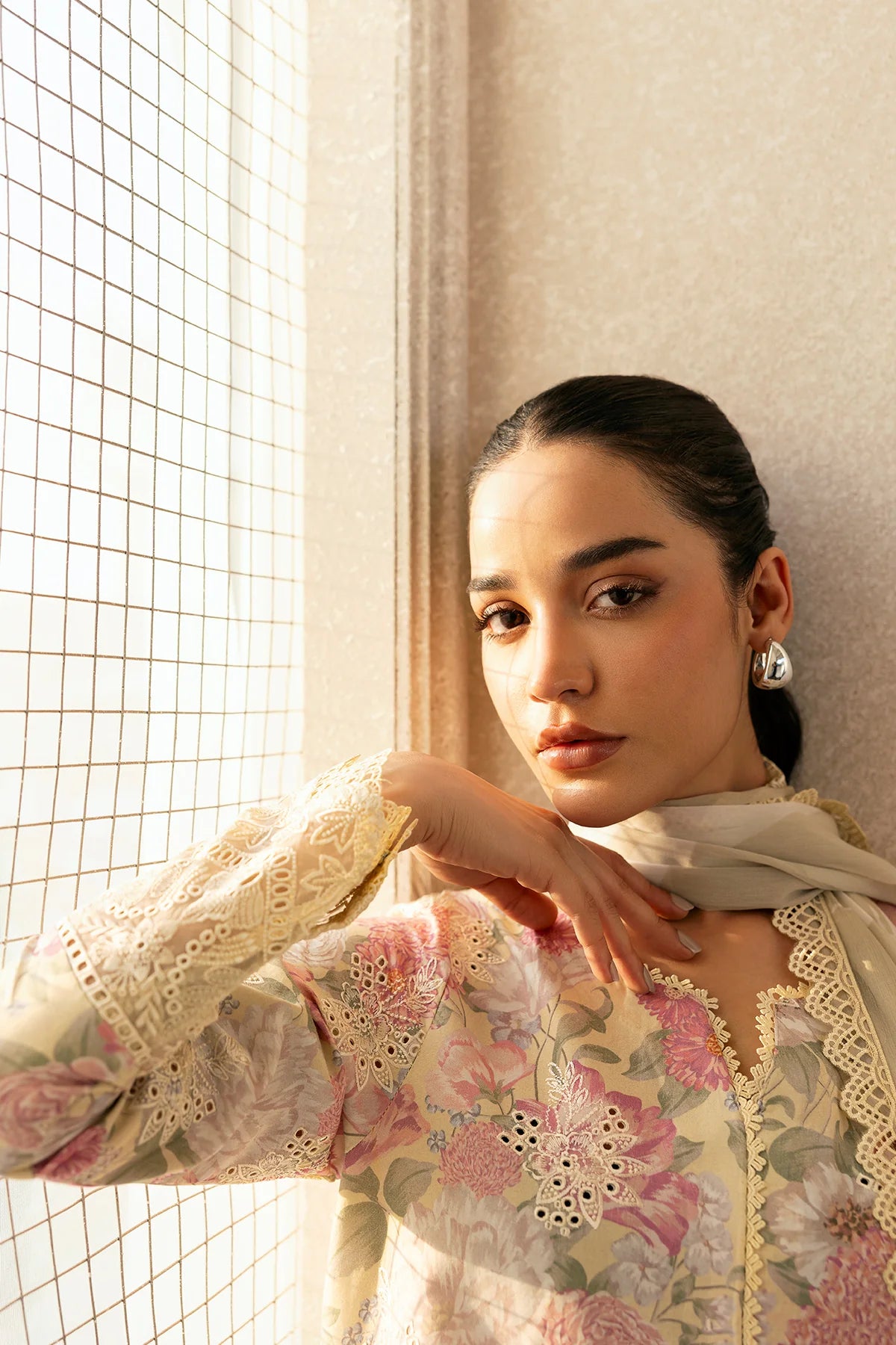Hand-Embroidered Sleeves - Glow Streaked by Afrozeh