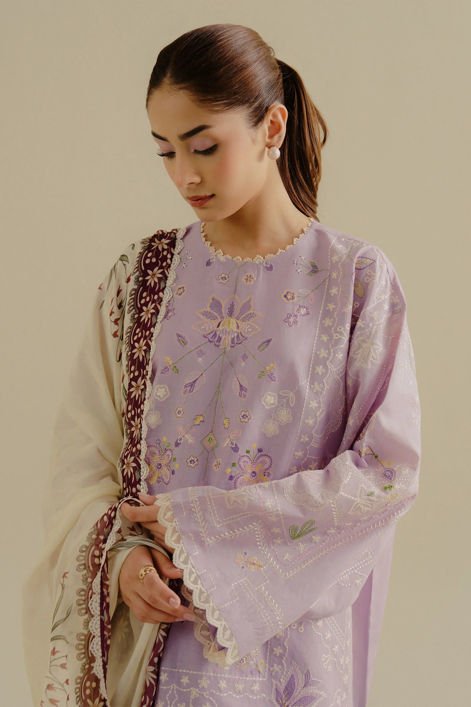 Close-up of embroidery on the front of Nyssa-10B