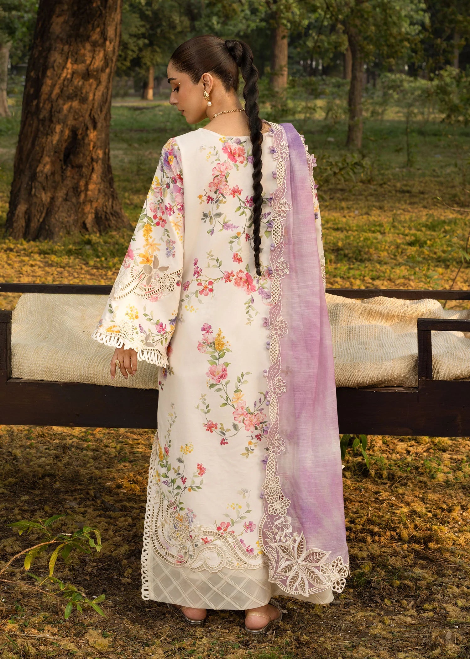 Organza embroidered hem border for the back of the shirt