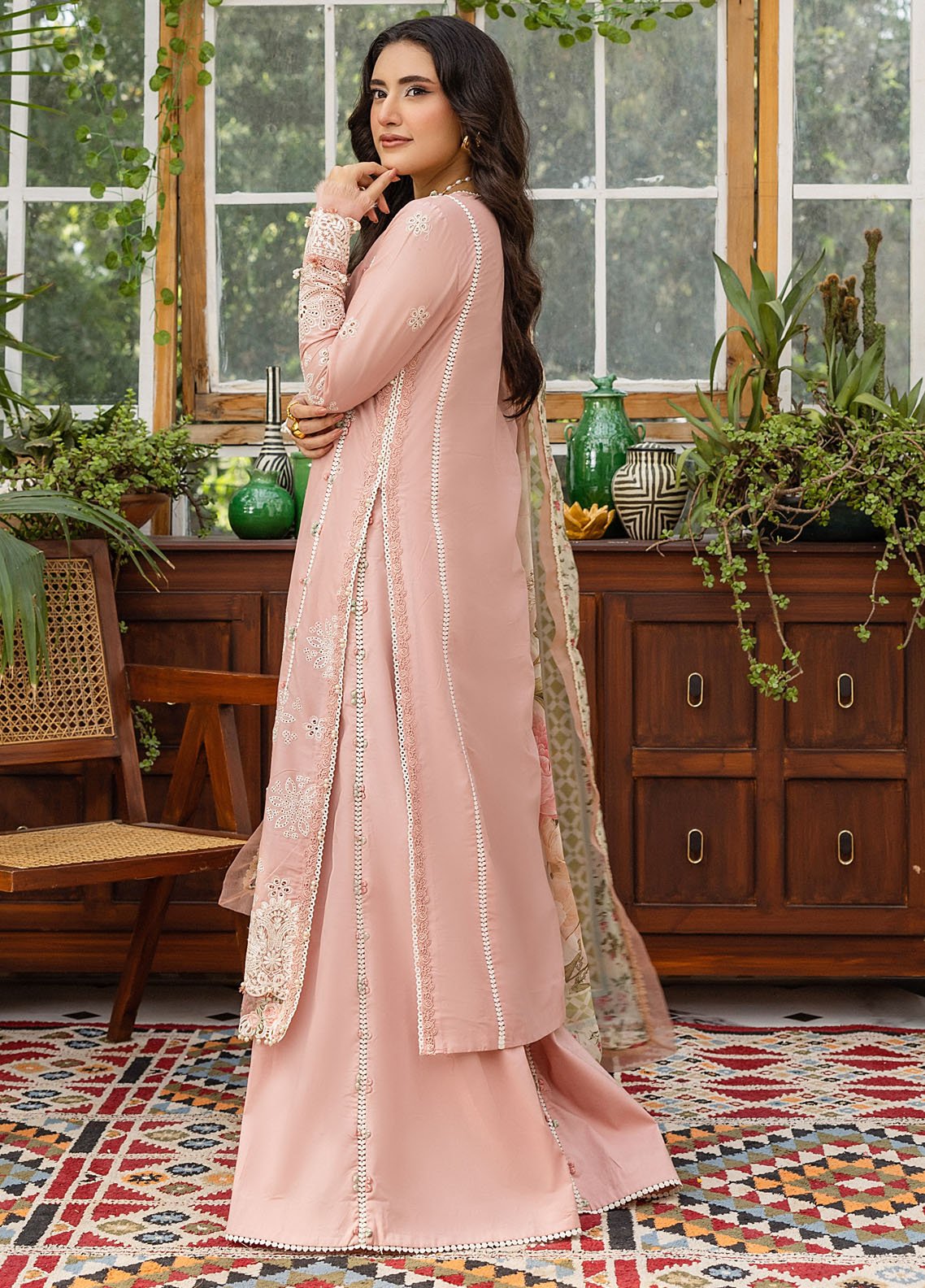 Elaf | EEC-1A FOREVER BLUSH | CHIKANKARI WITH CHIFFON