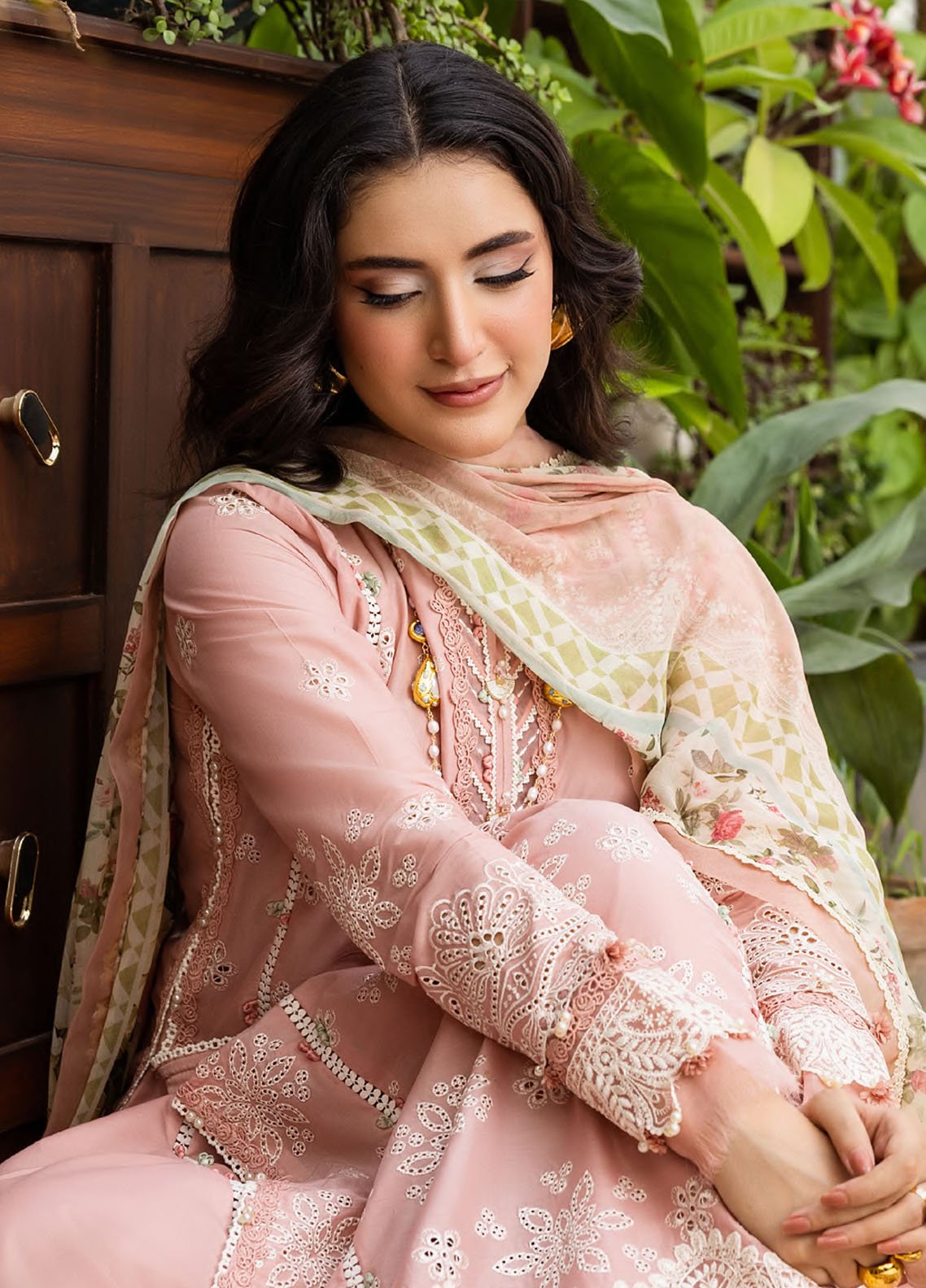 Elaf | EEC-1A FOREVER BLUSH | CHIKANKARI WITH CHIFFON