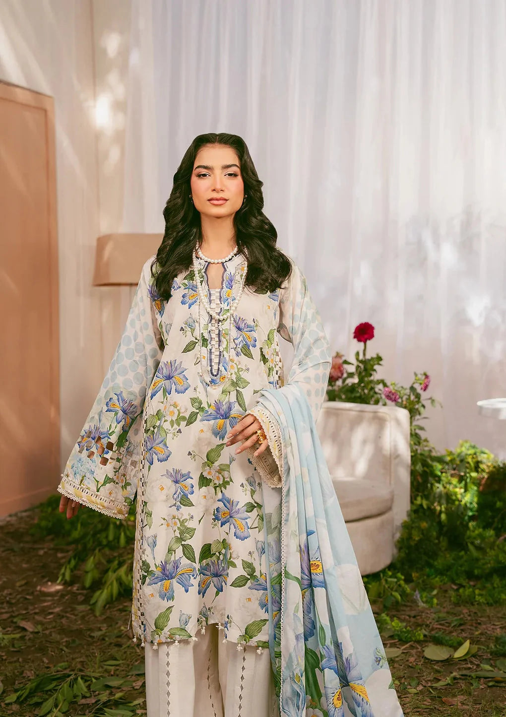 Elaf Ivory Petals 3-Pc Unstitched Lawn-complete set