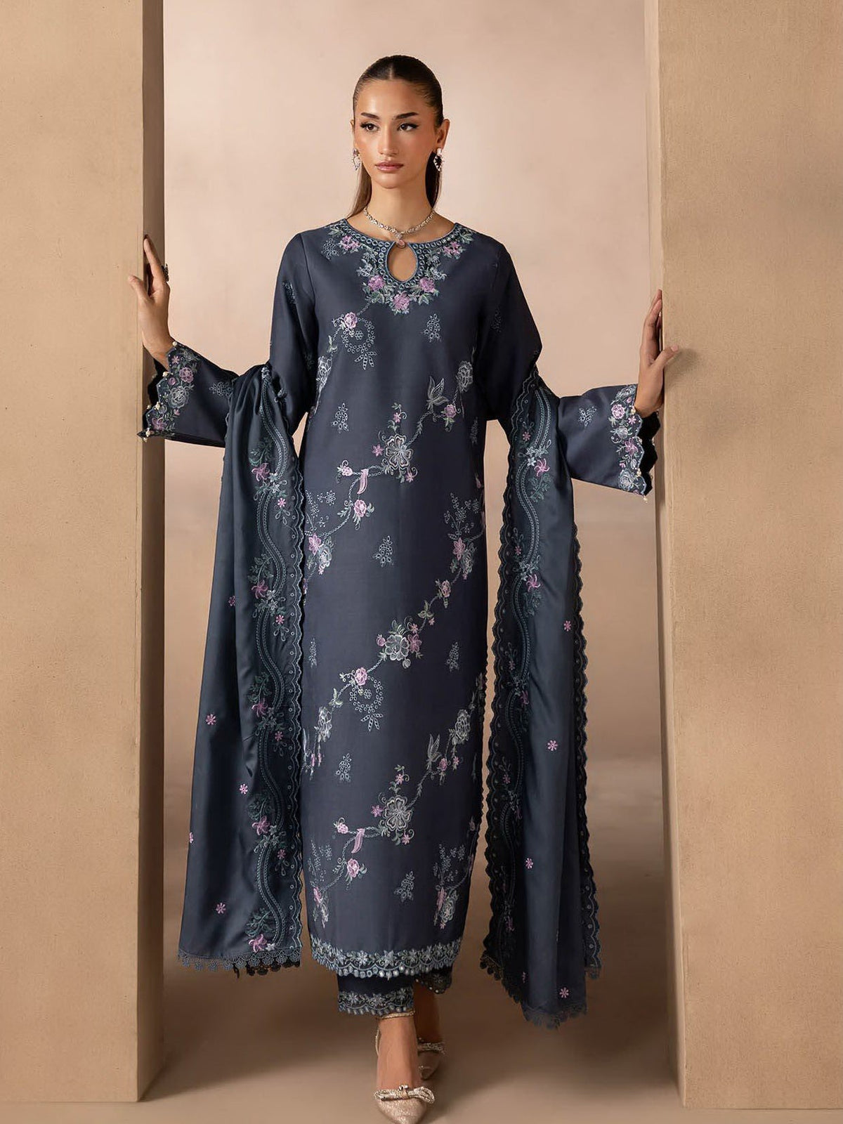 RajBari Sareen Premium Viscose Chikankari By  ( 09 )