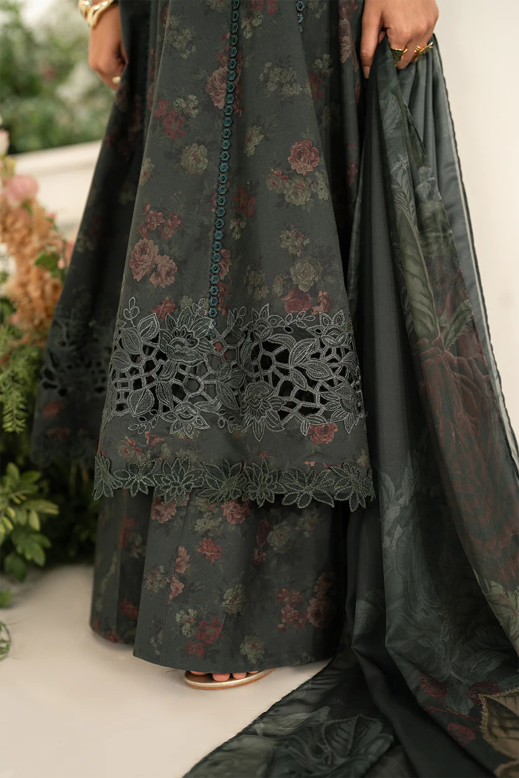 Intricate Organza Lace Detailing on Iznik Lawn Dress