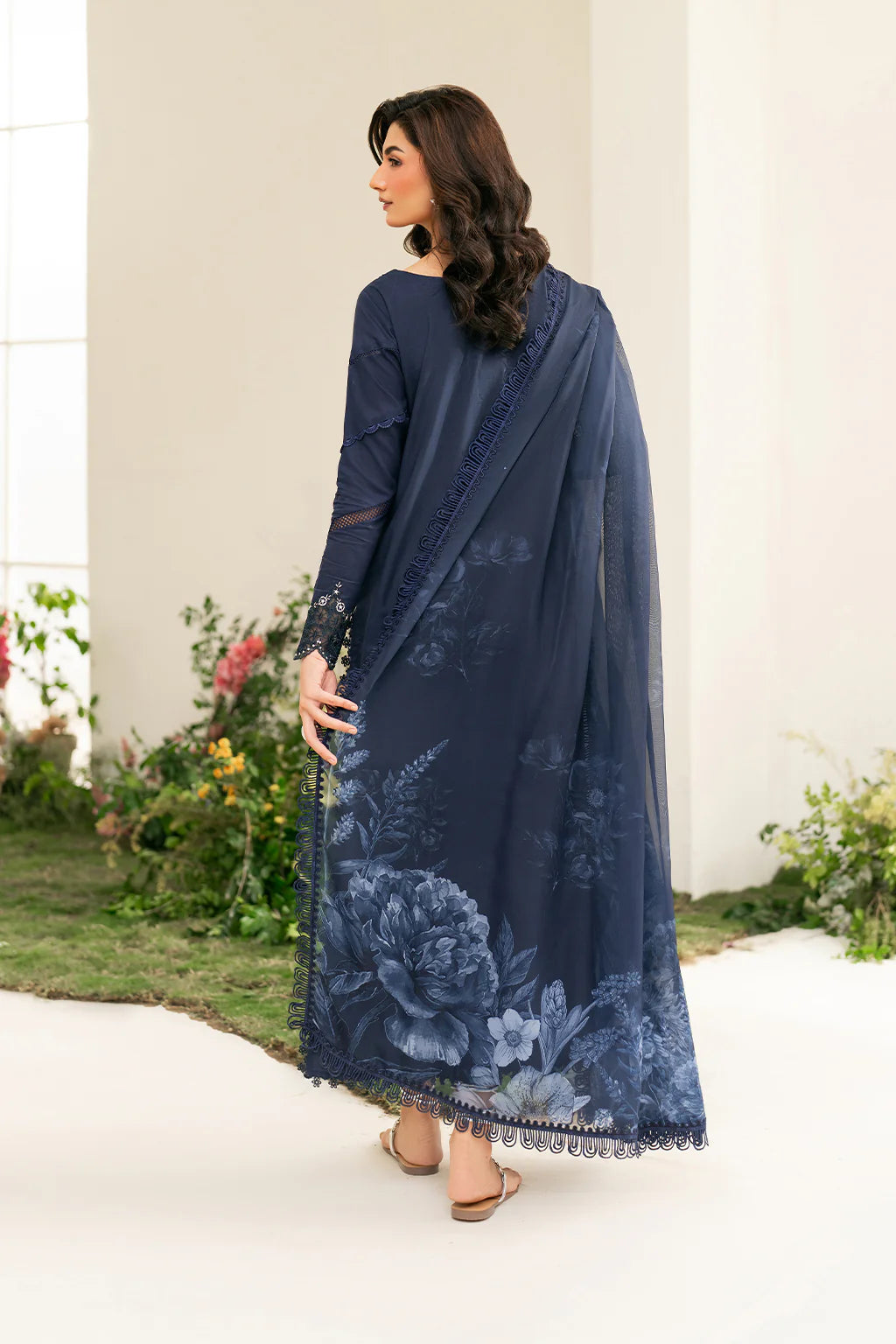 Elegant Back Detail - Iznik Festive Lawn Suit