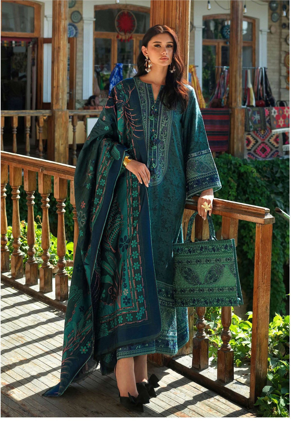 Broadway Winter azure-echo photo 1