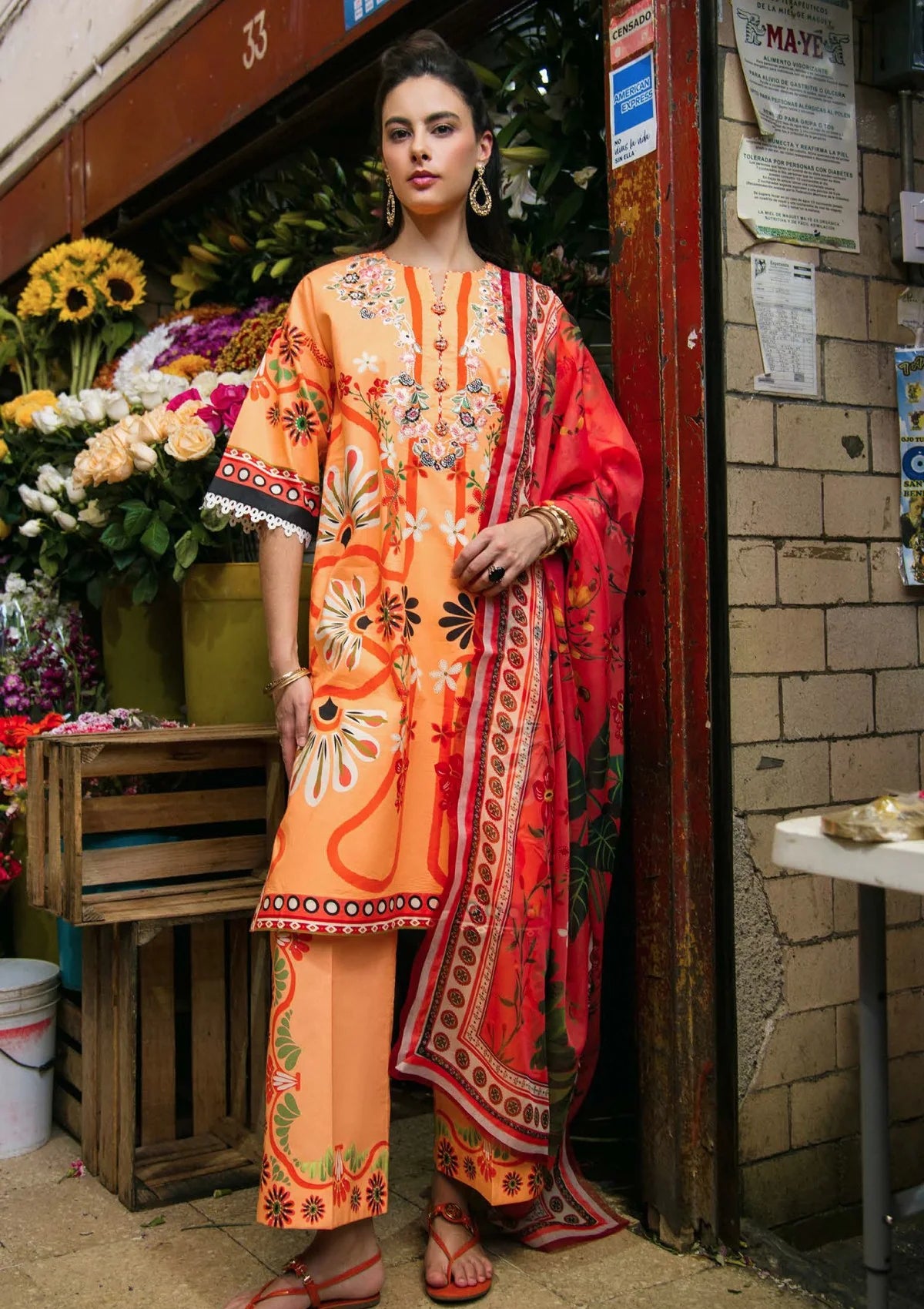 Printed lawn front panel of Mushq Doves of Garden suit