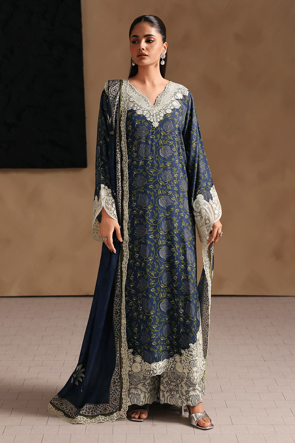 Ramsha Naqsh Embroidered Rawsilk | RS-204