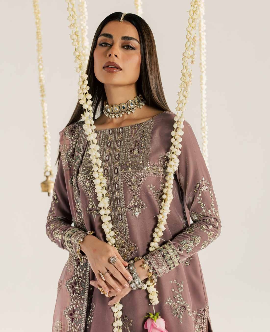 Nureh Maya Velvet NW-135 p18-1