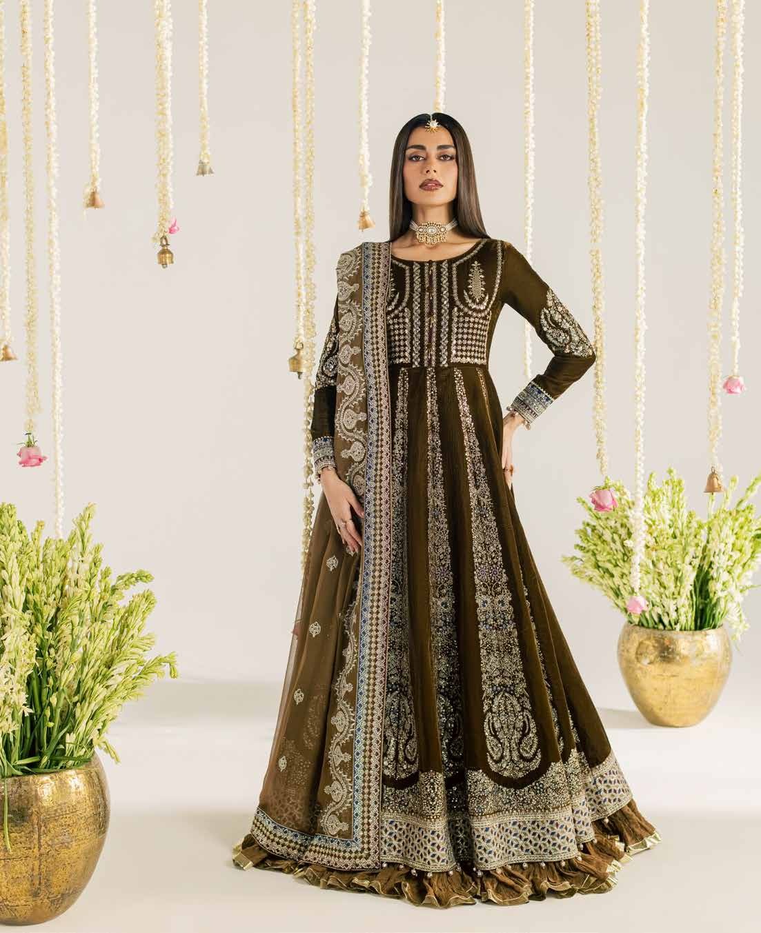 Nureh Maya Velvet NW-133 outfit front view