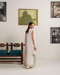 Whispers of Summer Luxury Lawn By Neeshay | IRIS