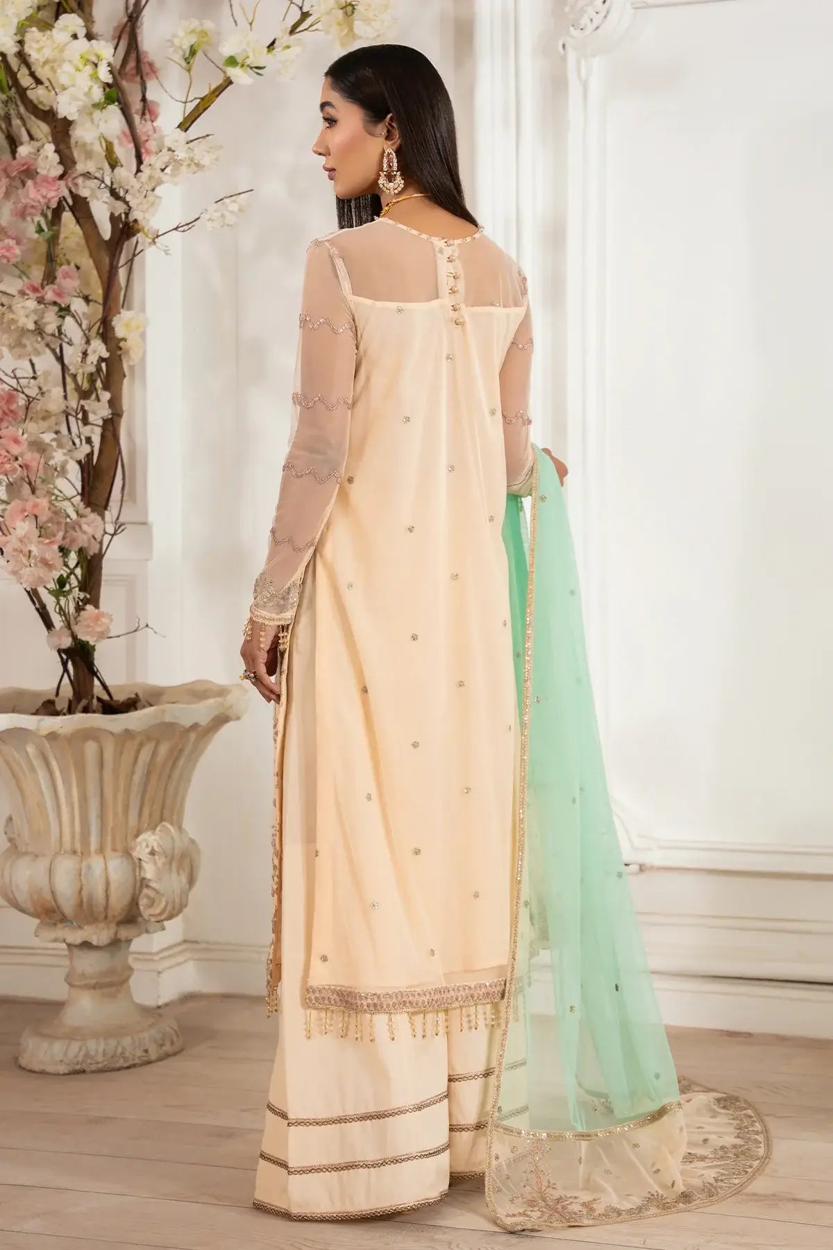 Back design of Z-05 ZORAIZ with embroidered net fabric