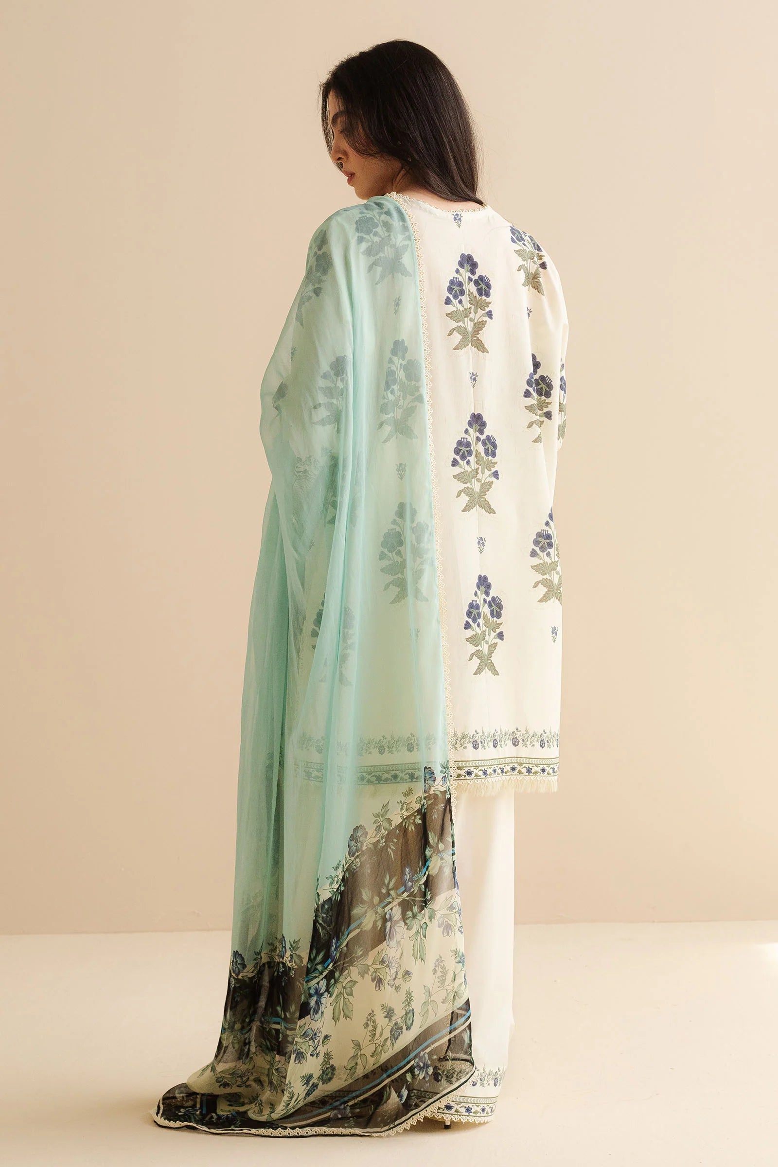 Back design of Raya-2B printed lawn shirt