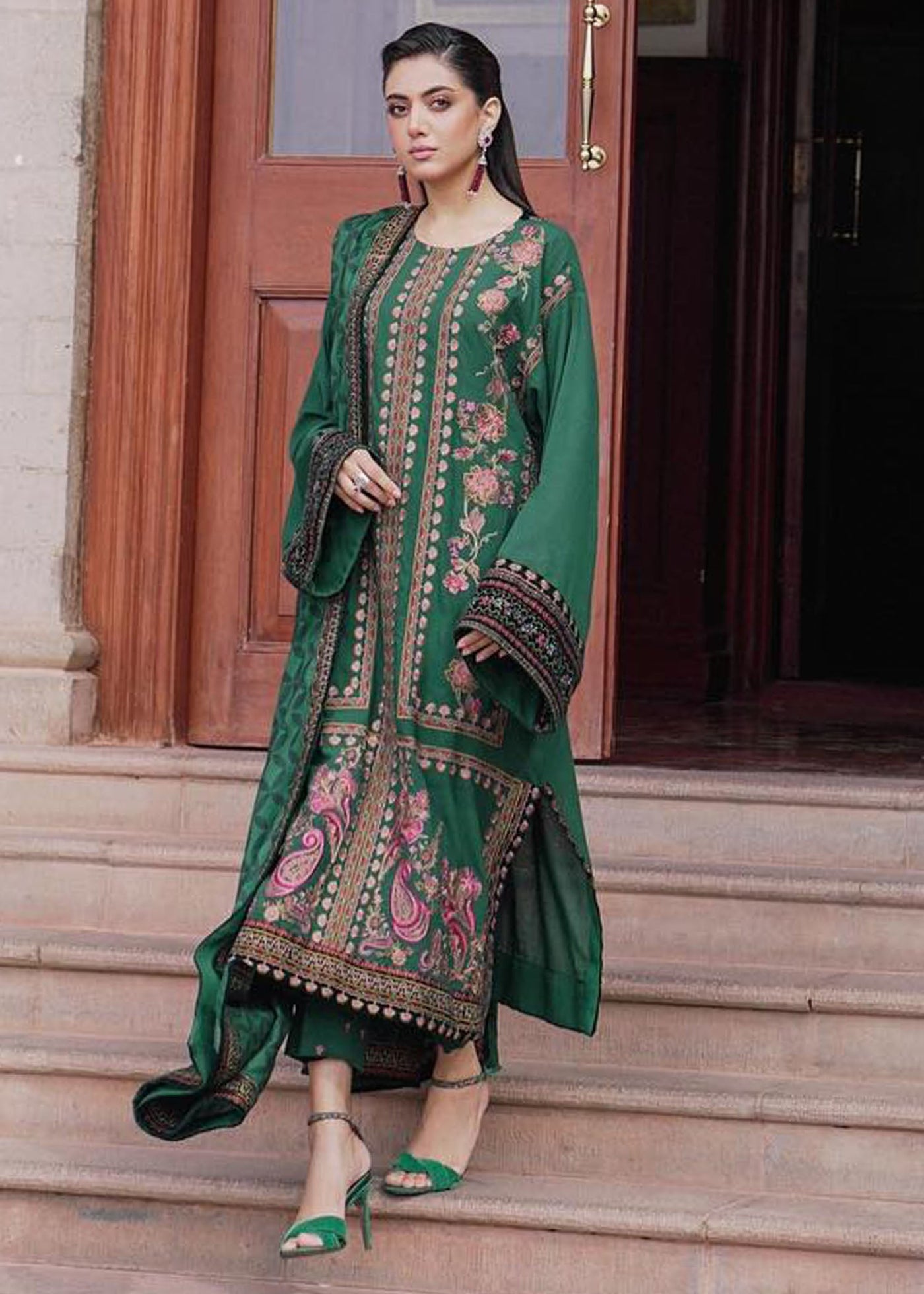 Winter Unstitched Collection '23 By Saira Rizwan Ismat
