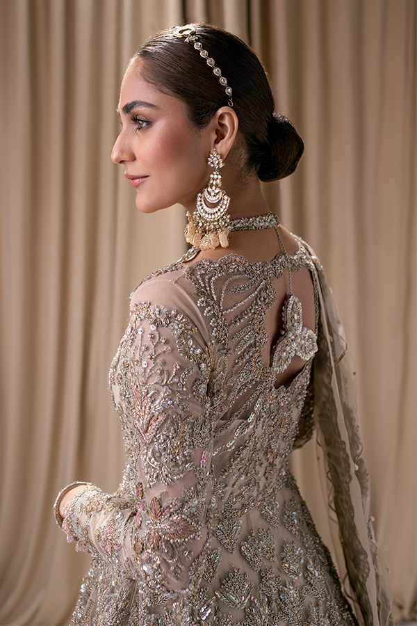 Nigah-e-Naz Bridals Collection '24 By Nyra Couture Ivory