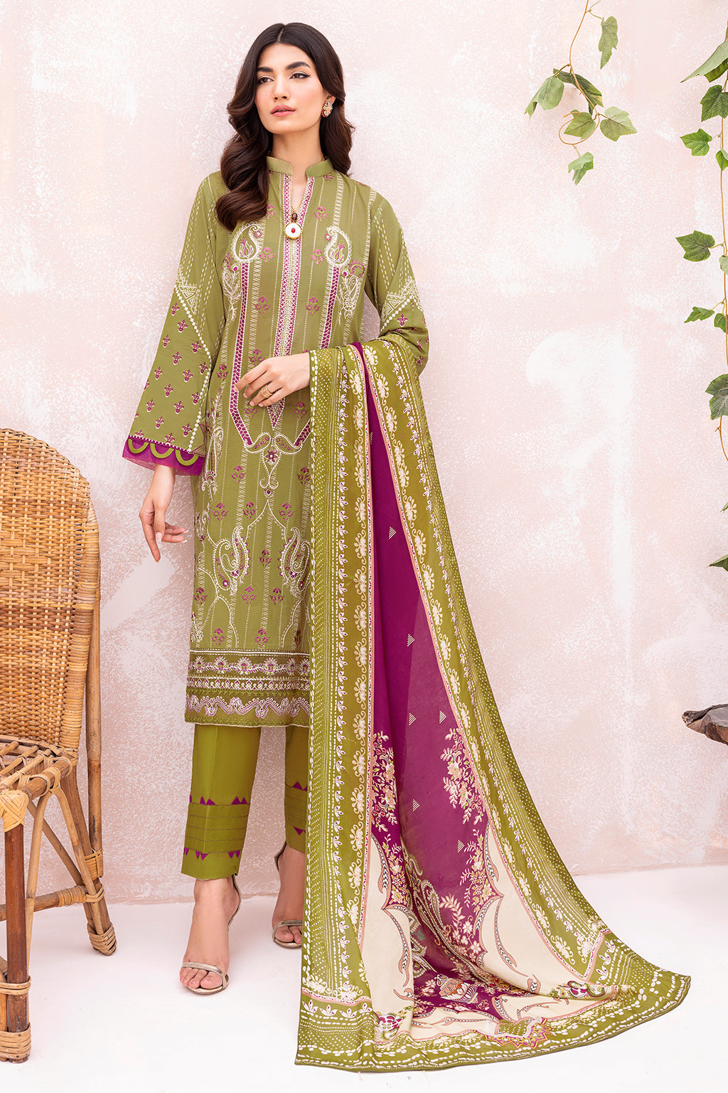 Mashaal Luxury Lawn Vol 07 Collection '23 By Ramsha L-707